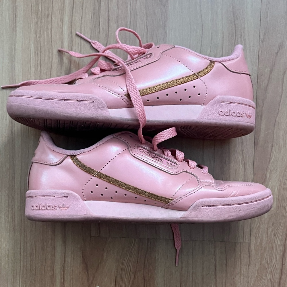 Adidas Women's Coral Sneakers